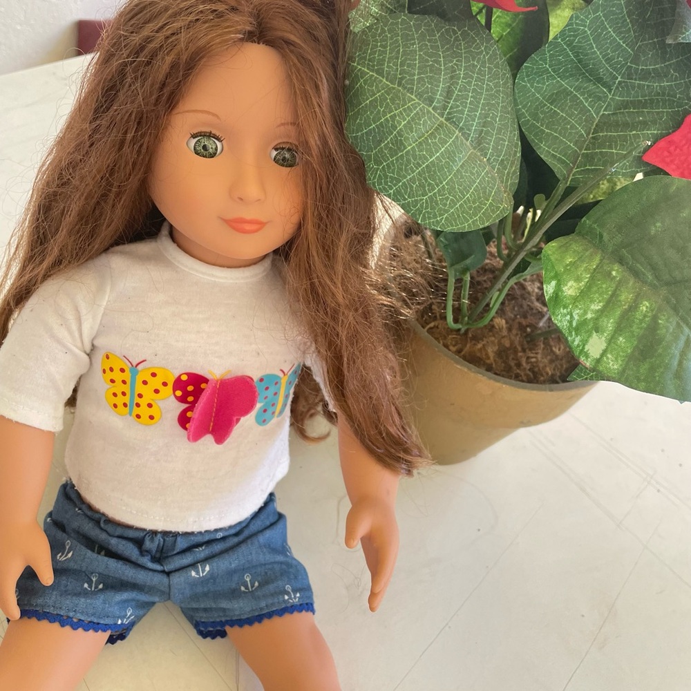 Butterfly Shirt Doll with Brown Hair